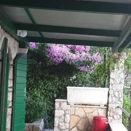 펜션 Cottage Holiday Home *